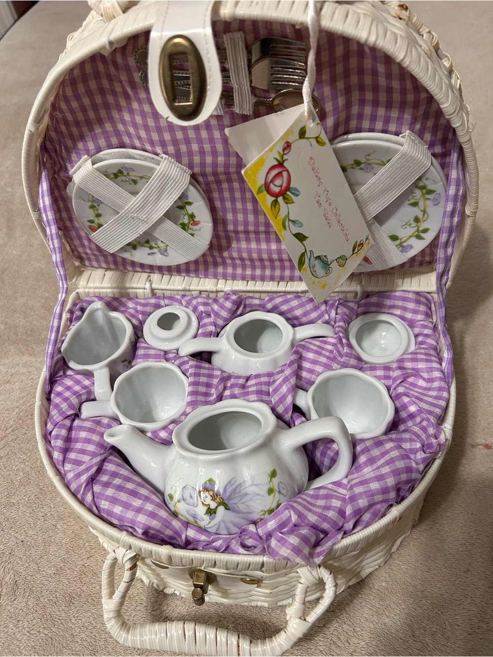 DELTON Fine Collectible Tea Sets in Wicker Basket 14pc For Ages 5 Up Y2K NWT